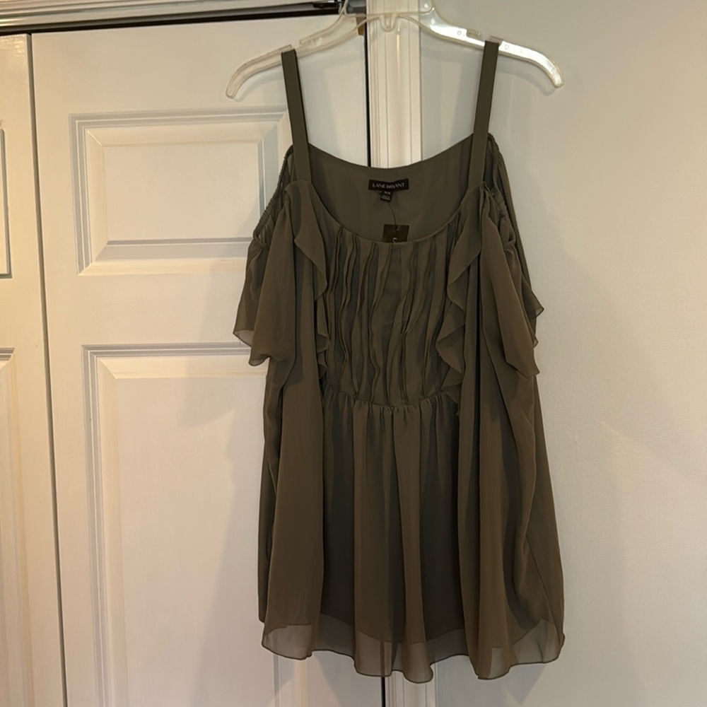 LANE BRYANT cold shoulder top. 14/16. NWT